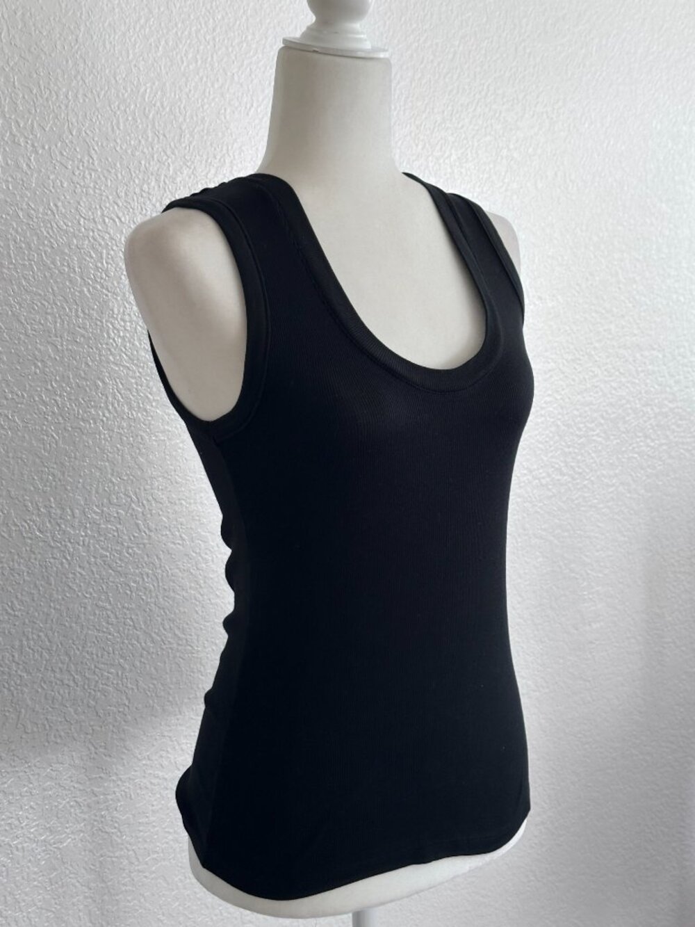 A New Day Black Ribbed Tank Top Size Medium Stretch Fitted Basic Layering Essent - Picture 3 of 7